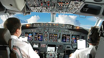 cheats/2009/10/26/pilots-use-of-laptops-violated-policy/pilots-heads-were-in-the-clouds_nx4l6a