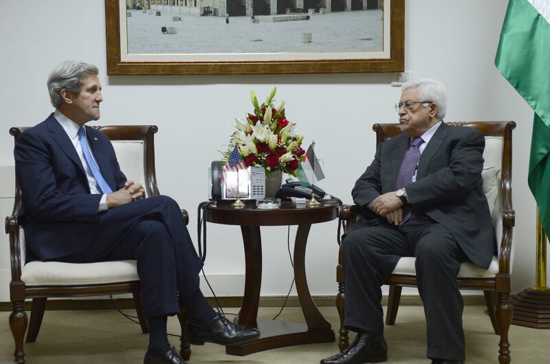 articles/2013/04/16/kerry-asks-palestinians-to-skirt-rule-of-law/kerry-abbas-openz_fdnnpf