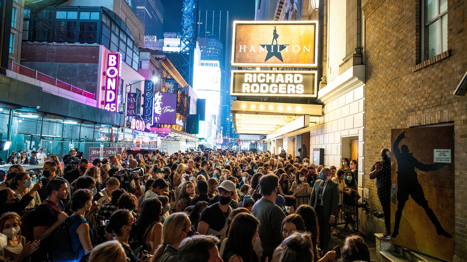 2021-09-14T000000Z_1871339610_RC2ZPP9NZZNX_RTRMADP_3_HEALTH-CORONAVIRUS-BROADWAY_wyvffb