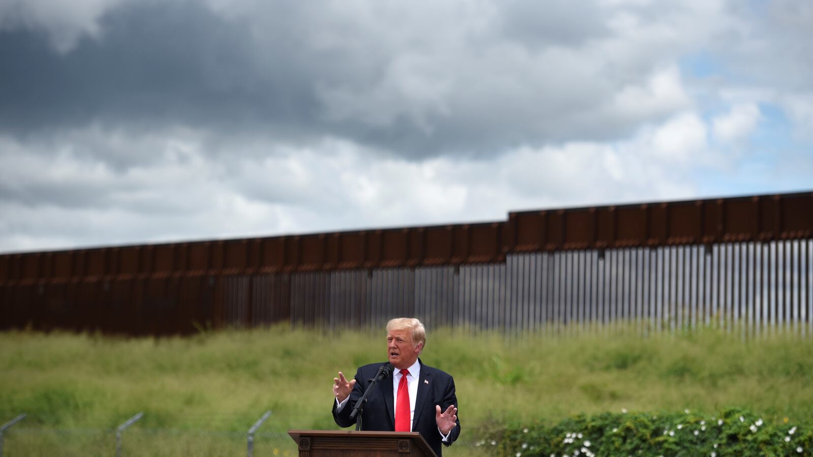 2021-06-30T202623Z_1083338150_RC22BO9HBGKB_RTRMADP_3_USA-TRUMP_fhvvm2