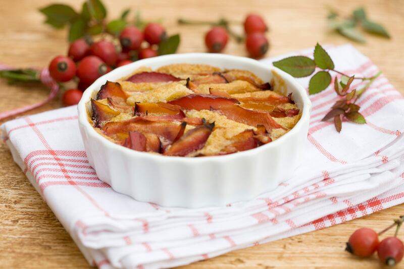 galleries/2012/11/26/bourbon-apple-pie-more-boozy-holiday-dessert-recipes-photos/persimmon-pudding-booziest-holiday-recipes_mweotr