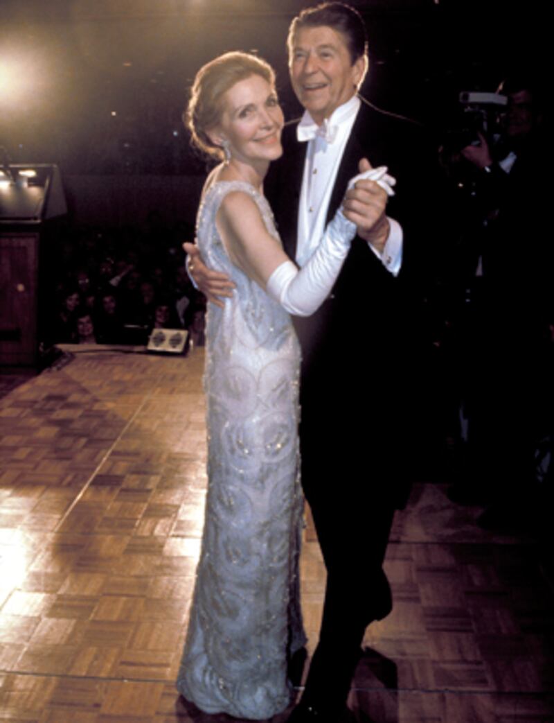 galleries/2009/01/19/they-had-a-ball/inaugural-ball-12_a6g2u6