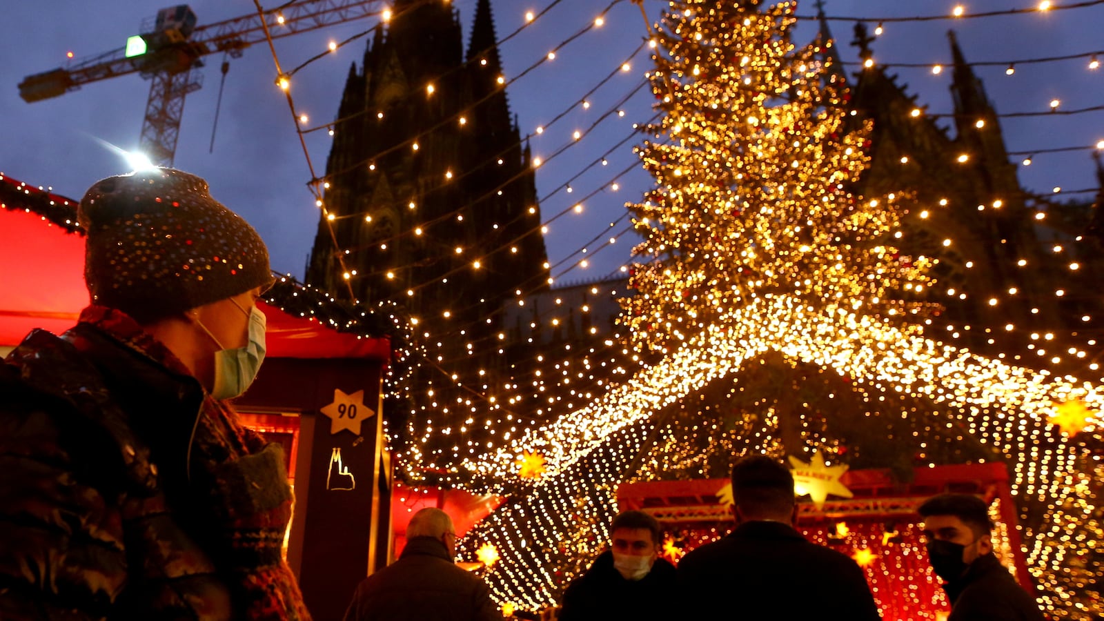 2021-12-01T163831Z_733288197_RC2S5R9VMAS8_RTRMADP_3_HEALTH-CORONAVIRUS-GERMANY_olxh6w