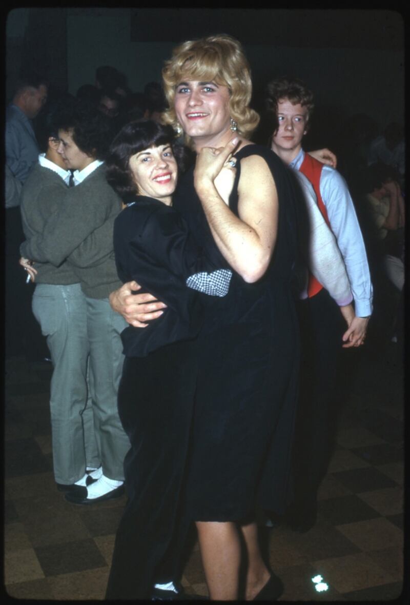 galleries/2014/04/09/private-birthday-party-kansas-city-s-former-underground-drag-ball-scene-photos/gal-private-party-3_oc2vyw