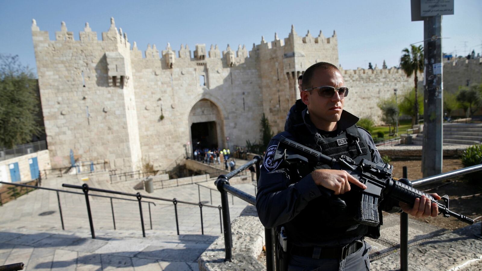 cheats/2017/05/07/palestinian-shot-dead-after-attempted-stabbing/170507-damascus-gate-cheat_ogn2f2