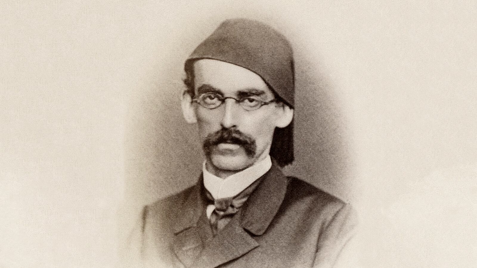 articles/2016/03/06/the-german-jew-who-became-an-ottoman-pasha/160305-troy-ottoman-pasha-tease_ikghny