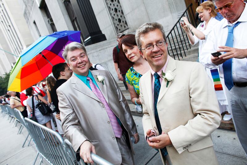 galleries/2011/07/24/new-york-gets-hitched/gay-wedding-new-york-3-tease_ftjfdh