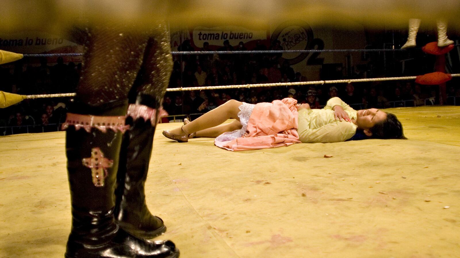 articles/2015/11/27/meet-bolivia-s-fighting-cholitas/151125-spangler-fight-tease_sls9bg