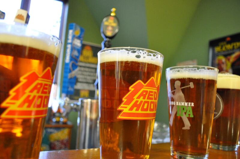 galleries/2010/10/18/healthiest-beers/healthiest-beers---redhook-ipa_izjes3