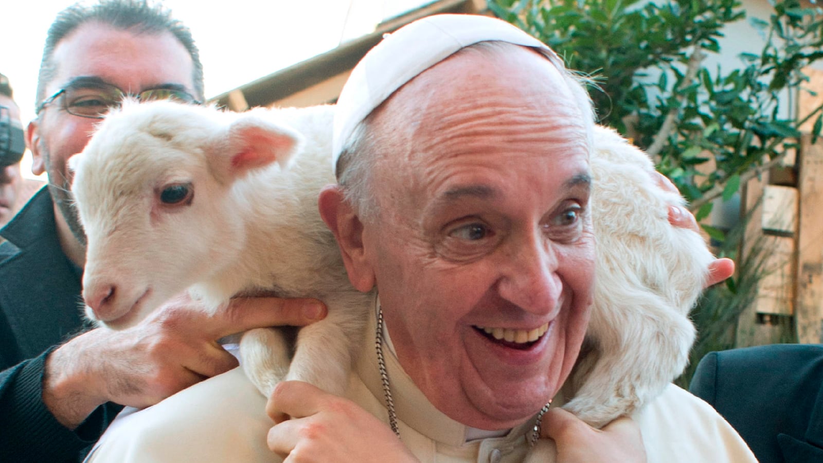 articles/2014/12/14/sorry-internet-pope-francis-didn-t-open-paradise-to-pets/1411212-moss-pope-tease_zr7sfr