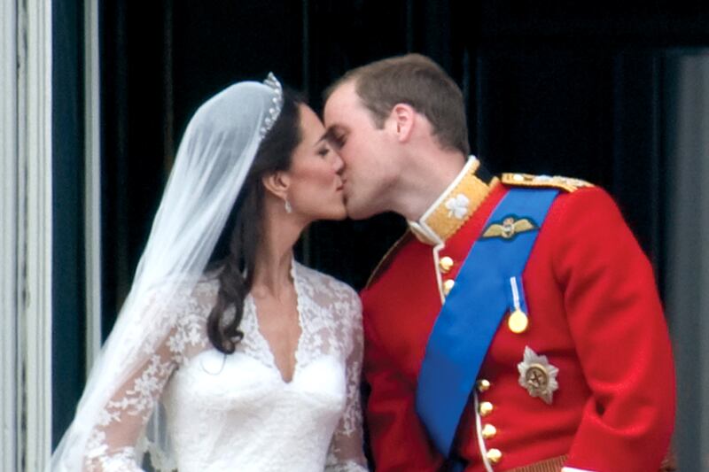 articles/2012/04/26/william-and-kate-to-spend-anniversary-at-friends-party/winners-losers-2011-will-kate_um69fh