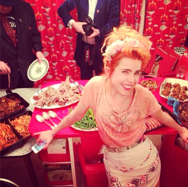 galleries/2014/01/01/fashion-insiders-to-follow-in-2014/paloma-faith-2014_r2l2vc