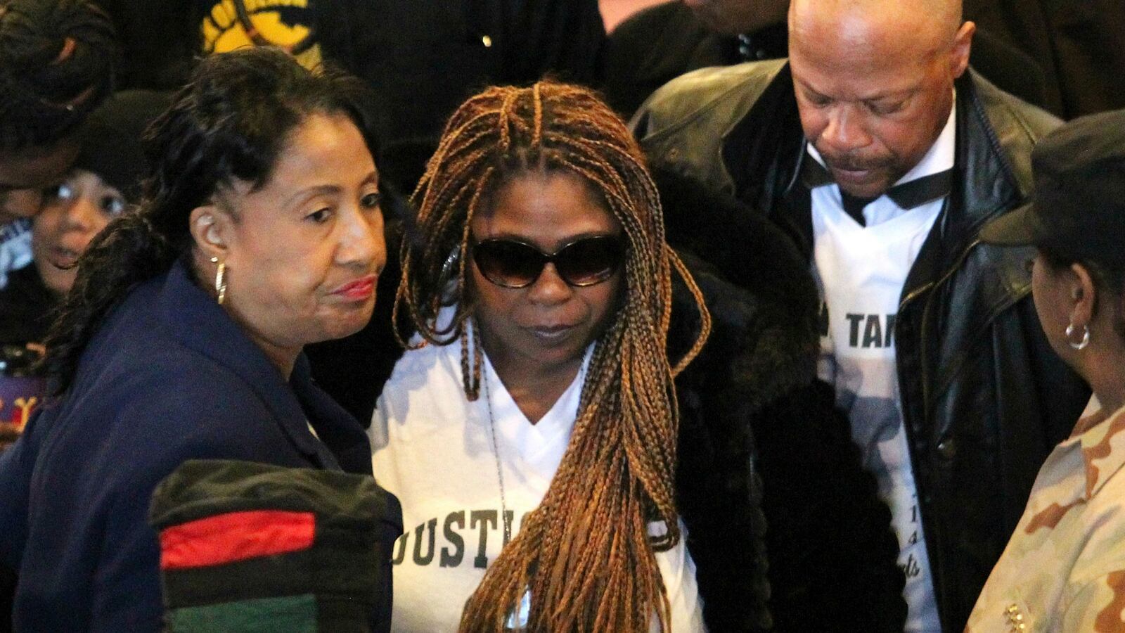 cheats/2014/12/05/wrongful-death-suit-filed-for-tamir-rice/141205-tamir-rice-suit-cheat_cgj87z