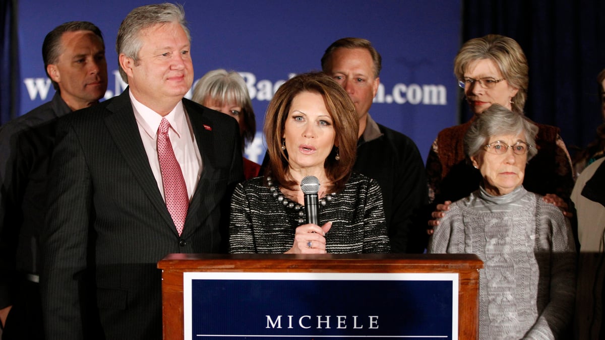 articles/2012/01/04/michele-bachmann-calls-it-quits-ending-her-2012-presidential-bid/michele-bachmann-cancels-campaign-cheat_oadn4q