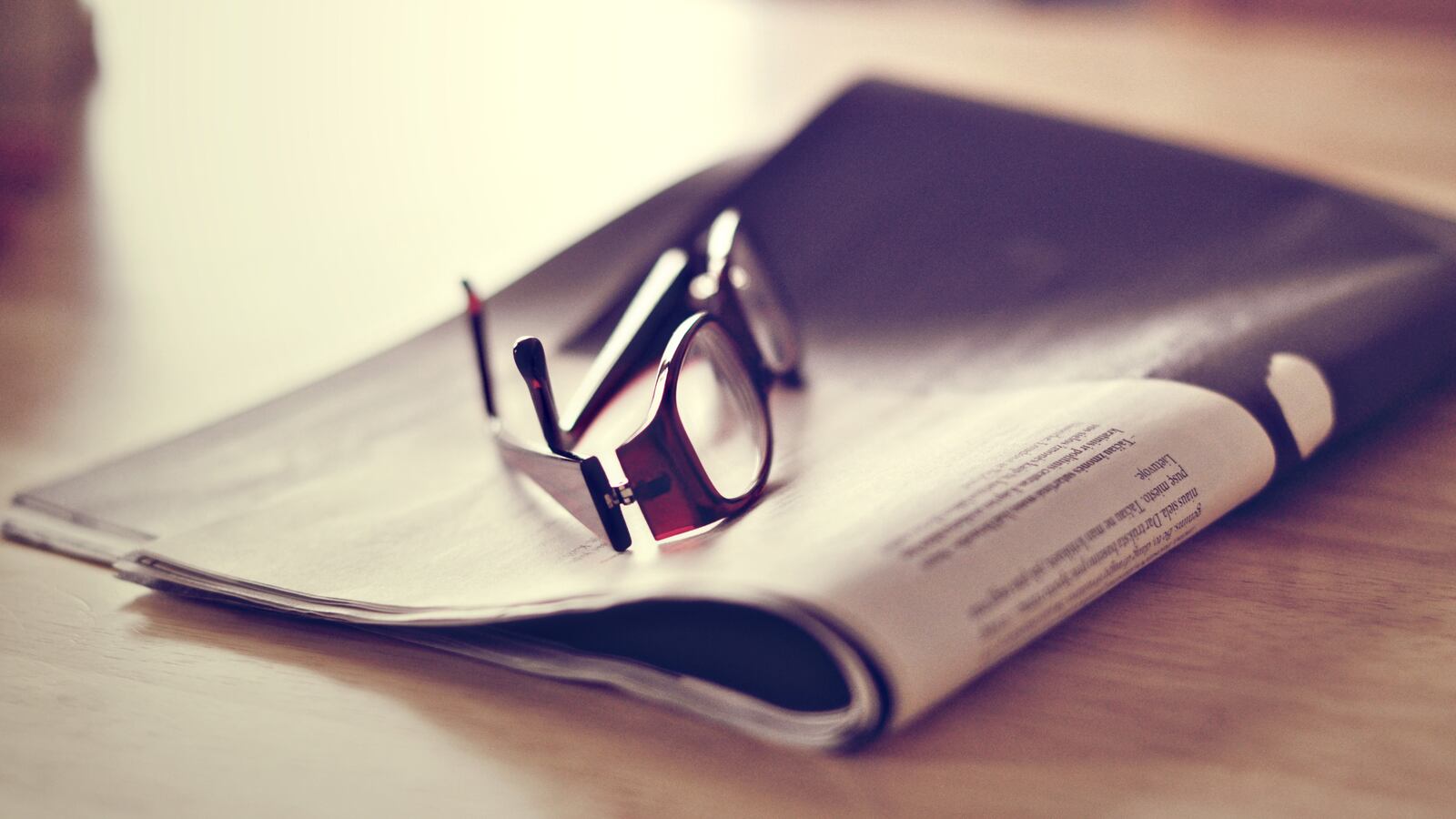 articles/2014/02/15/the-daily-beast-s-best-longreads-february-15-2014/140214-sessions-longreads-tease_ifxji0