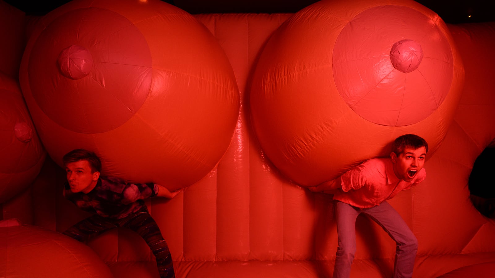 articles/2014/06/28/a-bouncy-house-of-boobs-a-quest-for-the-g-spot-and-more-erotic-fun-at-the-carnival-of-sex/140627-jjones-sex-tease_xg5uuz