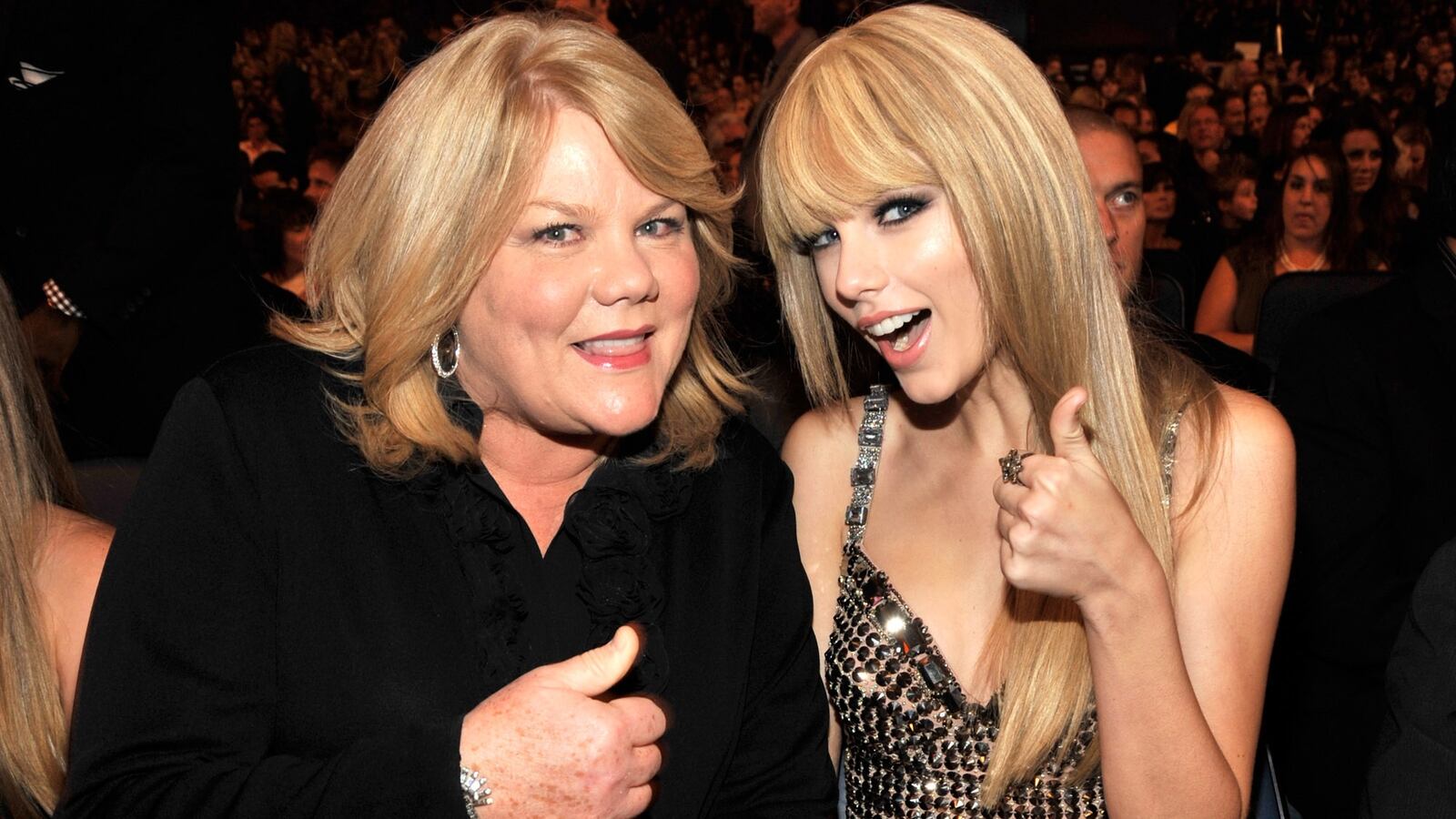 Andrea Swift and Taylor Swift