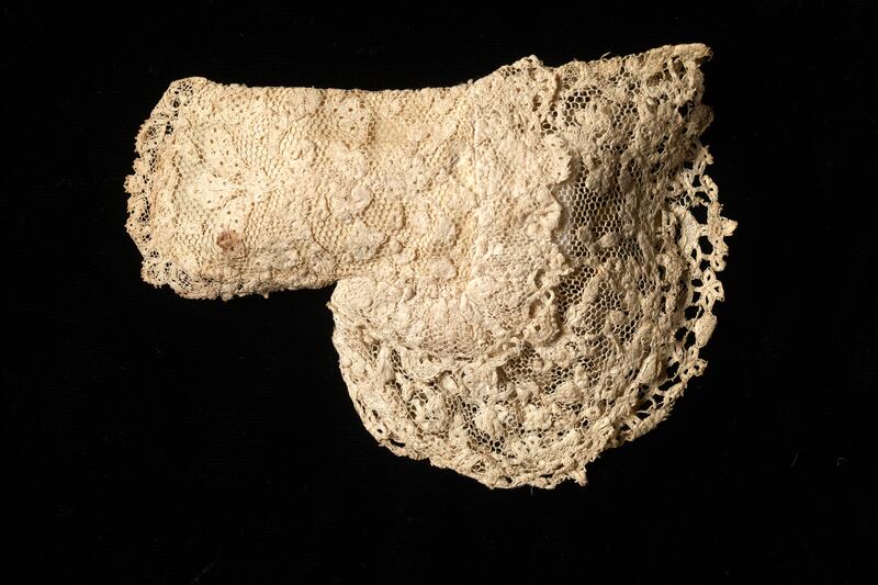 galleries/2013/06/28/bringing-up-royal-baby-infant-regal-gear-through-the-ages-photos/130628-royal-baby-11_ghrxms