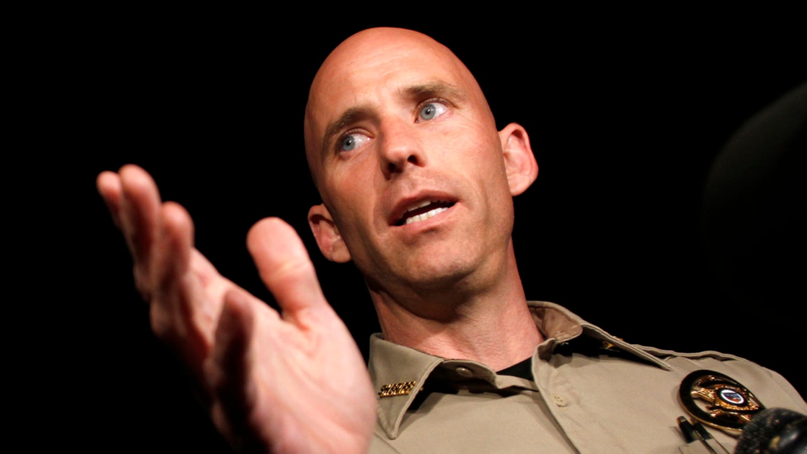 articles/2012/02/18/paul-babeu-immigration-hawk-sheriff-outed-by-alleged-mexican-gay-lover/arizona-sheriff-paul-babeu_m6ufip