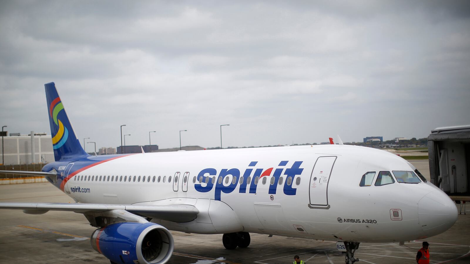 cheats/2017/05/09/spirit-cancellations-cause-airport-chaos/170509-spirit-airlines_df0xxh