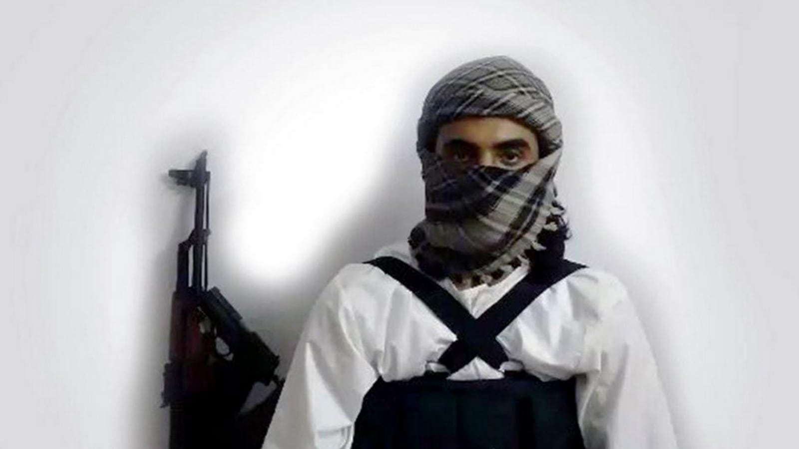 cheats/2015/05/22/shiite-mosque-in-saudi-arabia-bombed/150522-abu-amr-najdi-saudi-isis-cheat_j6li5q
