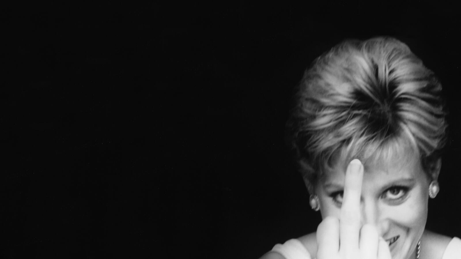 galleries/2014/02/27/paparazzi-photographers-stars-and-artists-at-the-centre-pompidou-photos/140226-paparazzi-gal-tease_zdw554