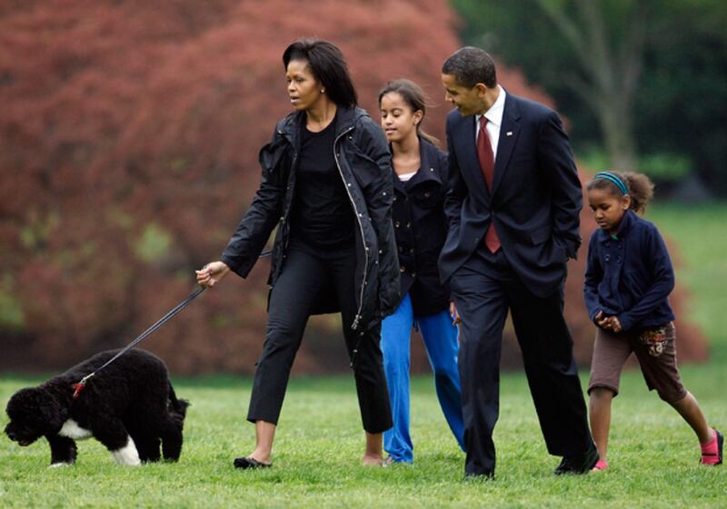 galleries/2009/04/29/michelle-s-first-100-days/michelle-obama-power-5_hb8juj