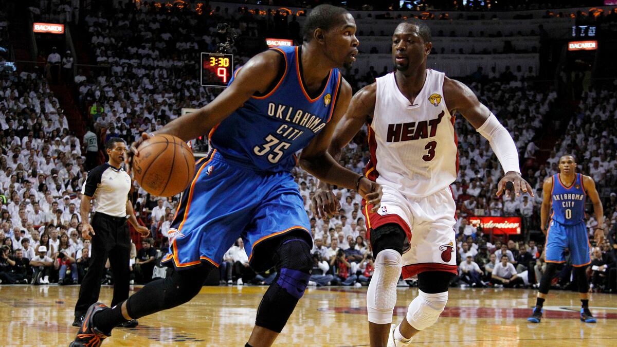 articles/2012/06/20/miami-heat-s-victory-over-okc-thunder-in-game-4-signals-shorter-series/nba-final-game-4-singal_bzabw8