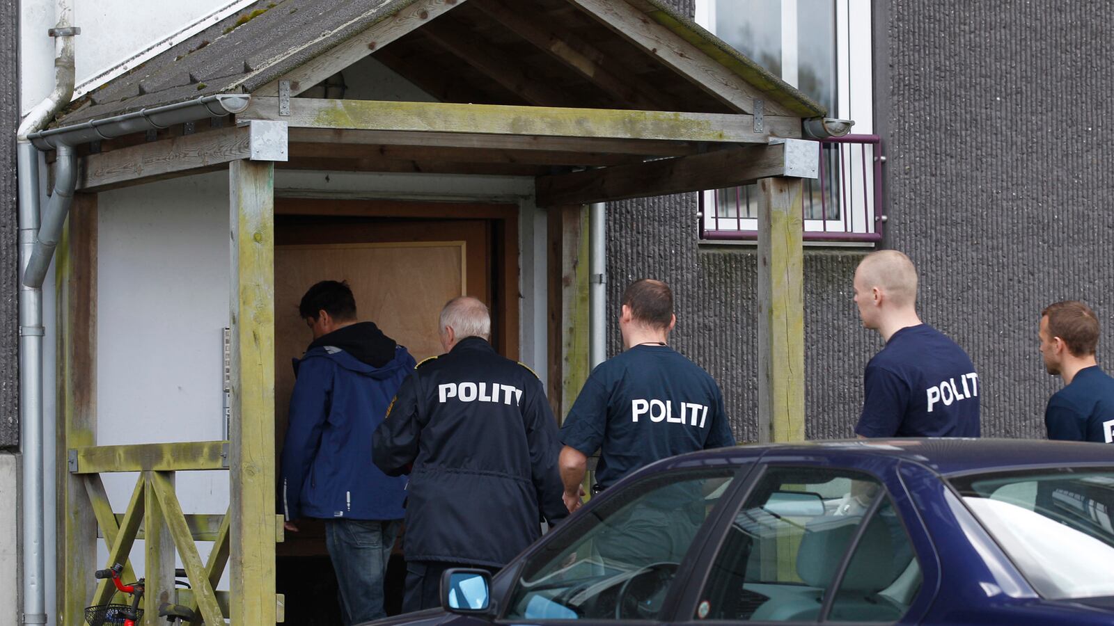 cheats/2012/04/27/3-arrested-in-denmark-terror-plot/denmark-terror-arrest-cheat_g1pwwl