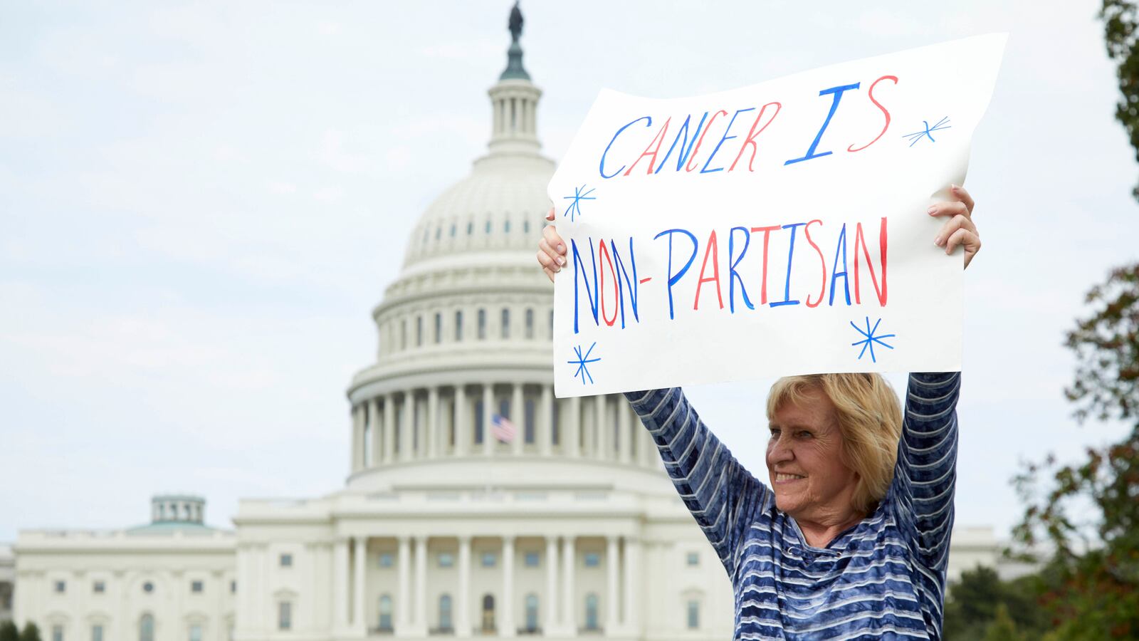 Cancer_non_partisan_sign_at_Capitol_qdrg13