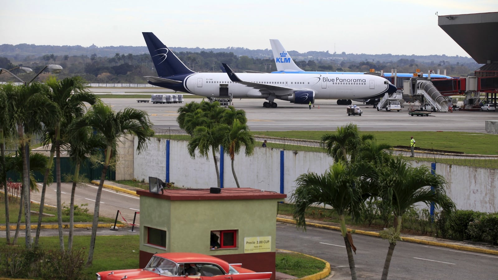 cheats/2016/02/16/u-s-cuba-sign-deal-on-airline-service/160216-cuba-airline-cheat_bosnxn