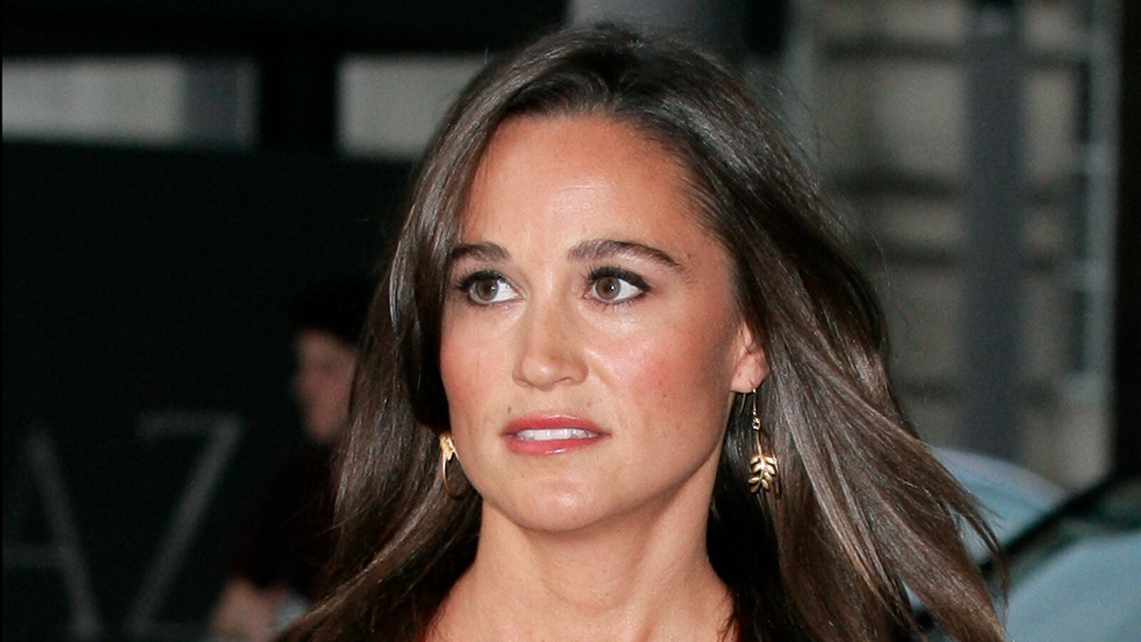 articles/2011/11/02/pippa-middleton-draws-flak-for-party-planning-book/pippa-midleton-party-book-sykes-tease-box_mjvw6b