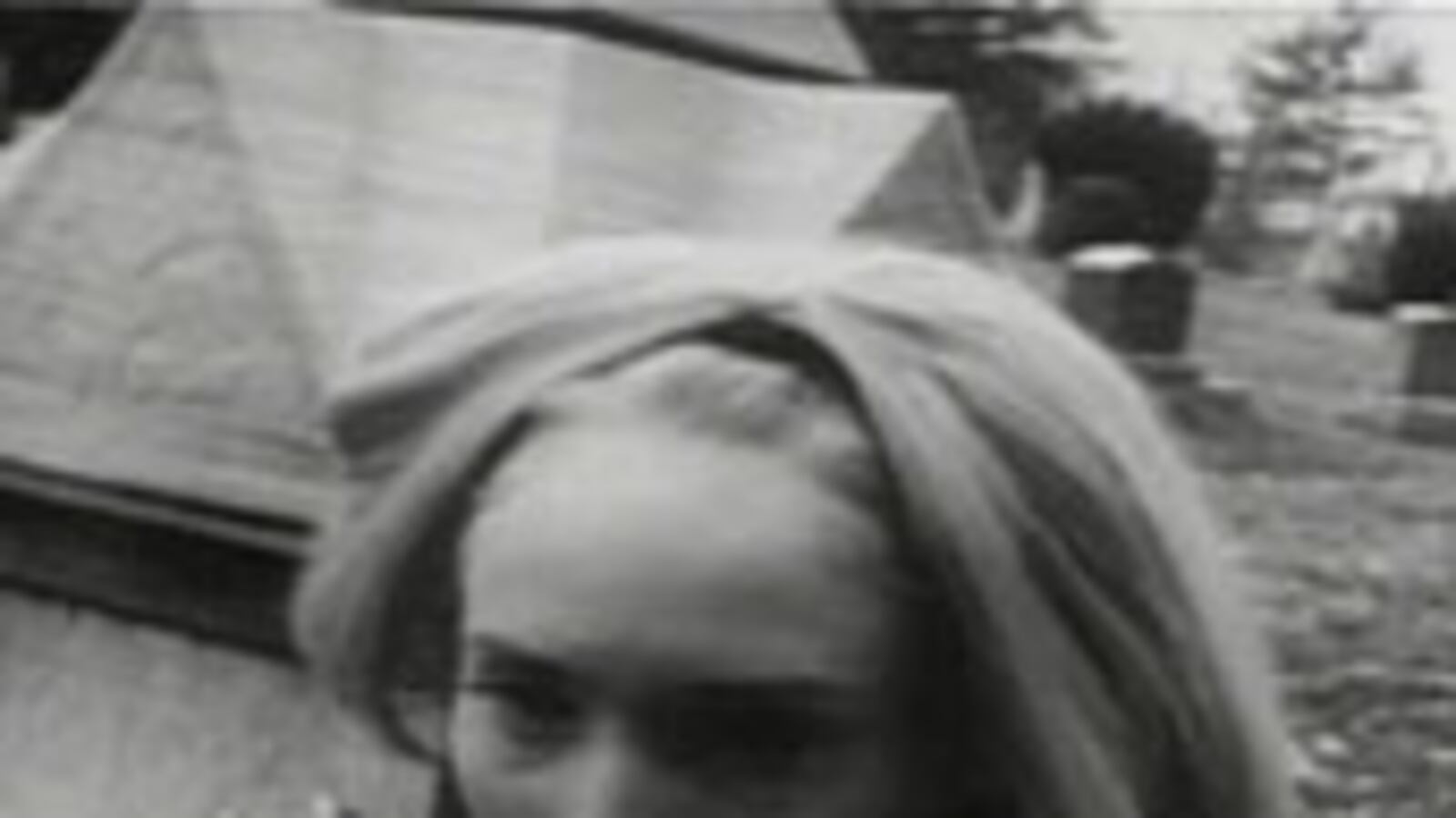 articles/2009/06/18/14-zombie-movie-dos-and-donts/video-zombies_32698_rmg7wu