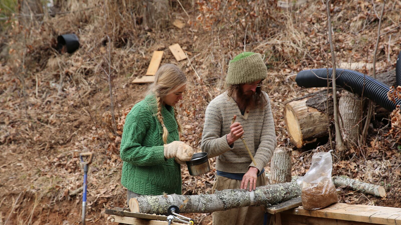 articles/2015/09/08/one-man-s-trash-is-another-man-s-treasure-and-home/150901-natgeo-tony-tease_kypl4x