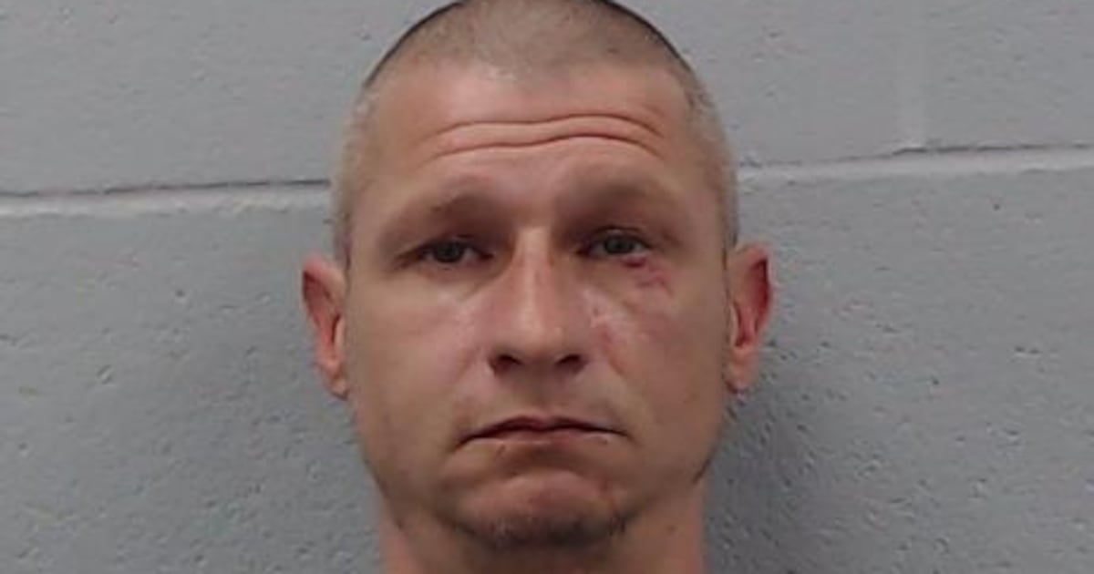 Man Arrested After Brawl With Schoolkids Protesting ICE