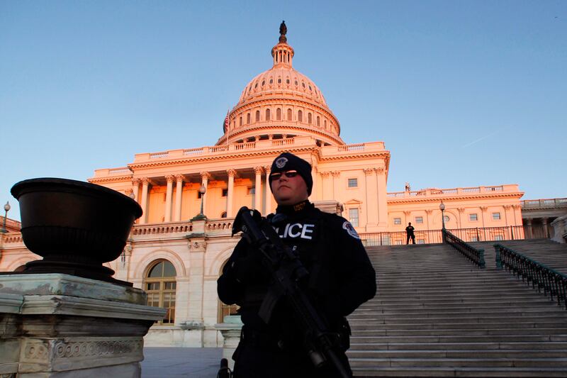 galleries/2012/01/24/president-obama-state-of-the-union-address-photos/sotu-security_kabaaz