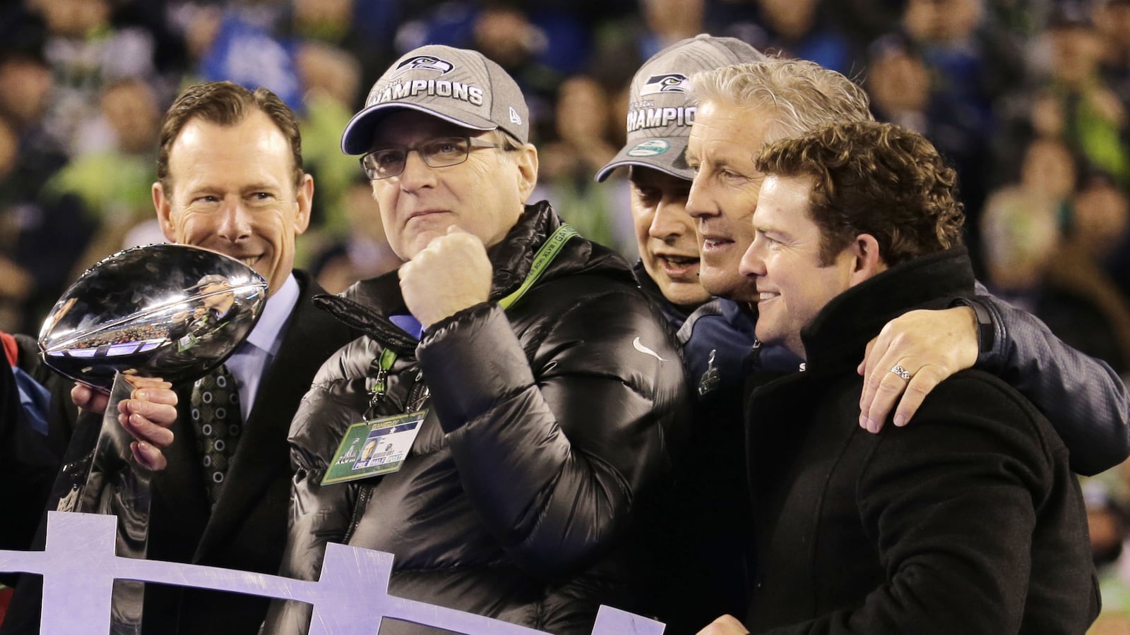 cheats/2014/10/23/paul-allen-giving-100m-to-fight-ebola/141024-paul-allen-cheat_r7nyz3