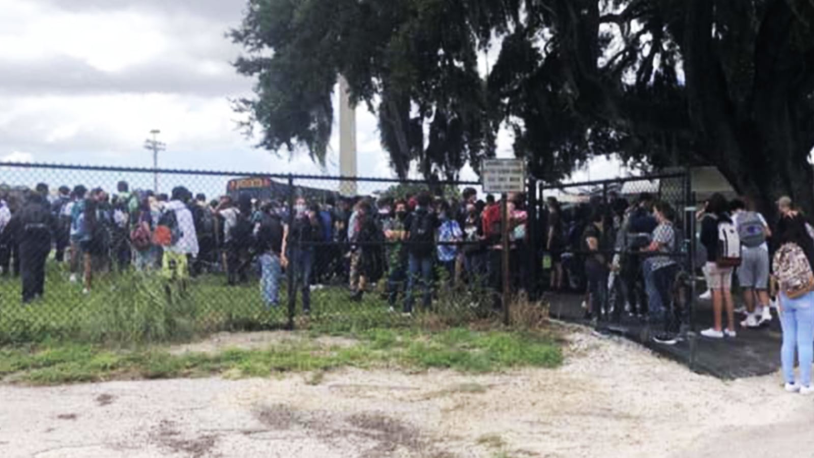 200831-florida-school-tease-2_1_yfu2gm