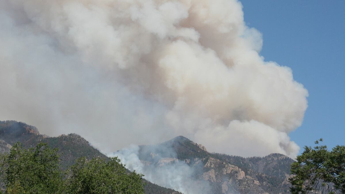 cheats/2012/06/11/hundreds-evacuated-in-colorado-nm/wildfire-colorado-new-mexico-evacuation-cheat_trylsv