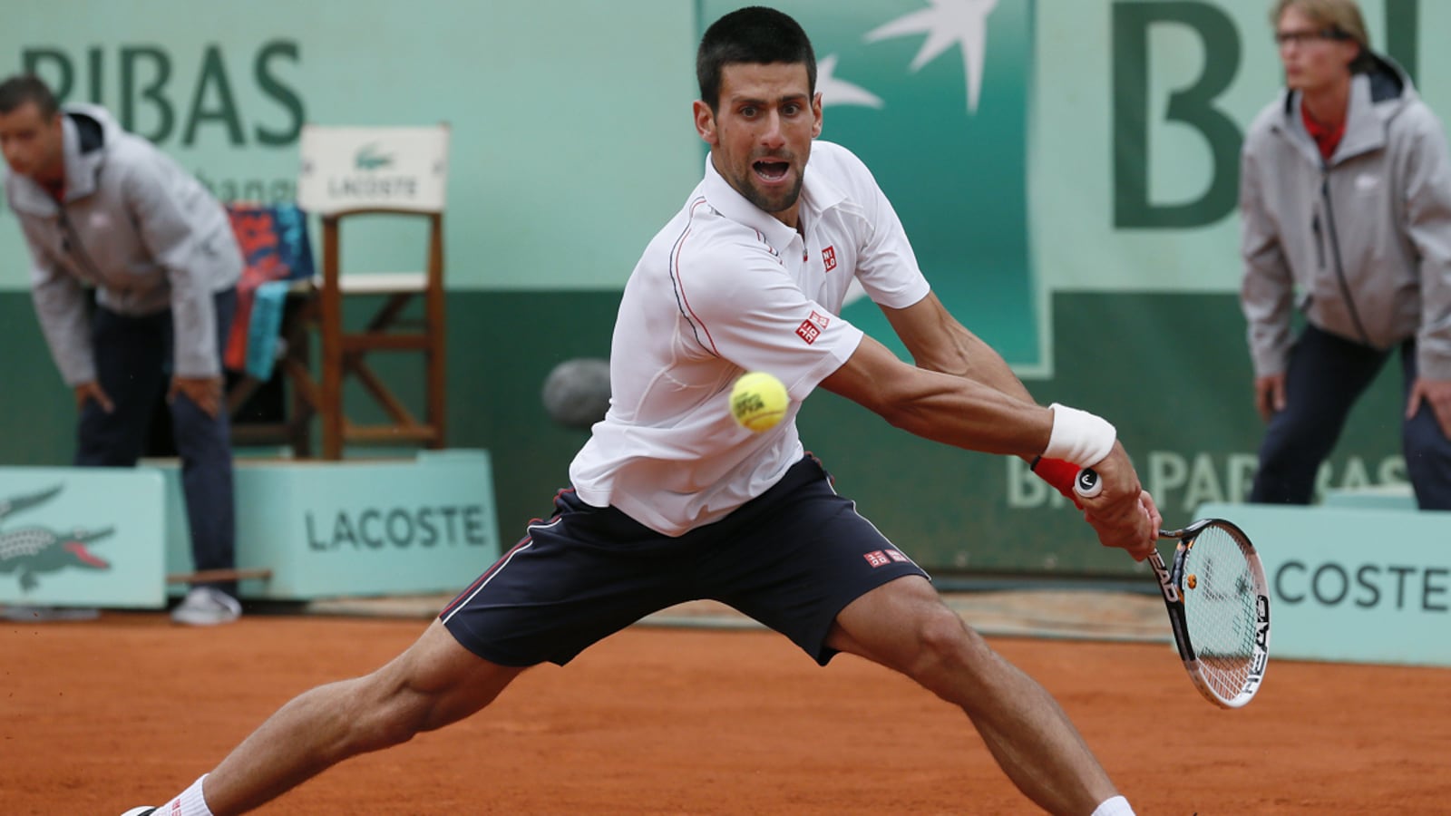 cheats/2012/06/05/djokovic-federer-survive-french-open/djokovic-french-open-cheat_kndvur