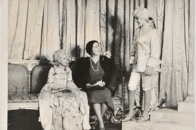 articles/2013/12/03/amazing-pictures-of-future-queen-cross-dressing-in-teenage-pantomime-role-go-on-sale/royal-panto4_negu6r