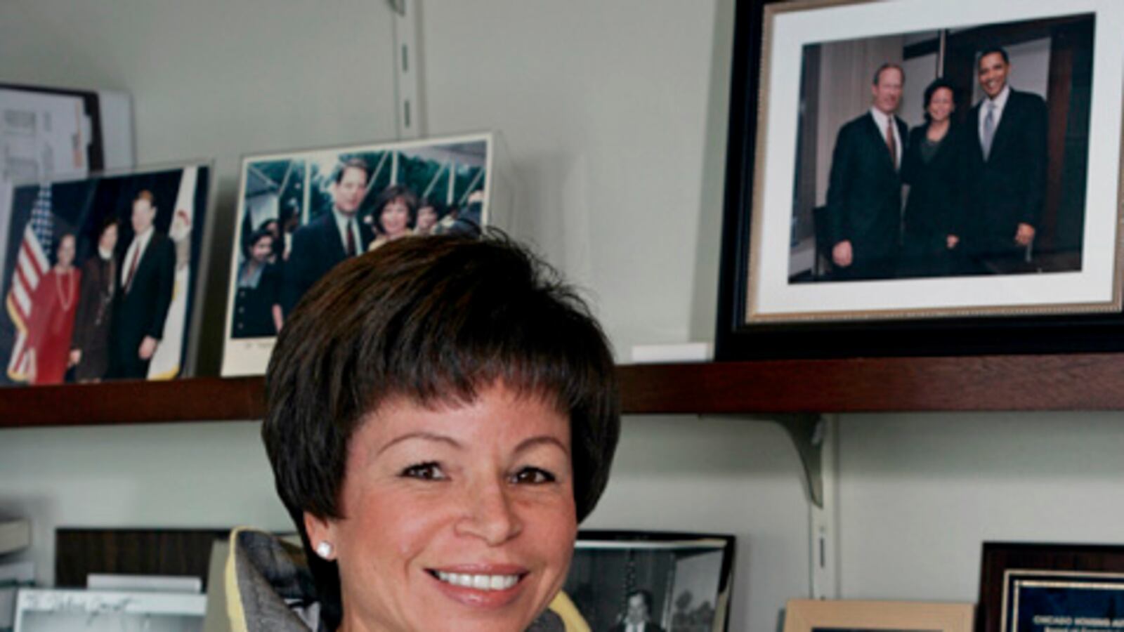 articles/2008/11/24/ms-jarrett-goes-to-washington/sweet-valerie-jarrett_5635_ddtggv