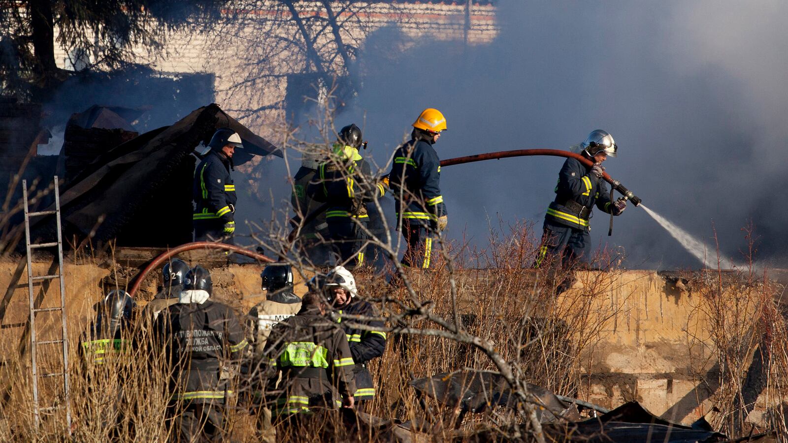 cheats/2013/04/26/dozens-killed-in-russian-mental-hospital-fire/130426-russia-hospital-fire-cheat_uko8g5