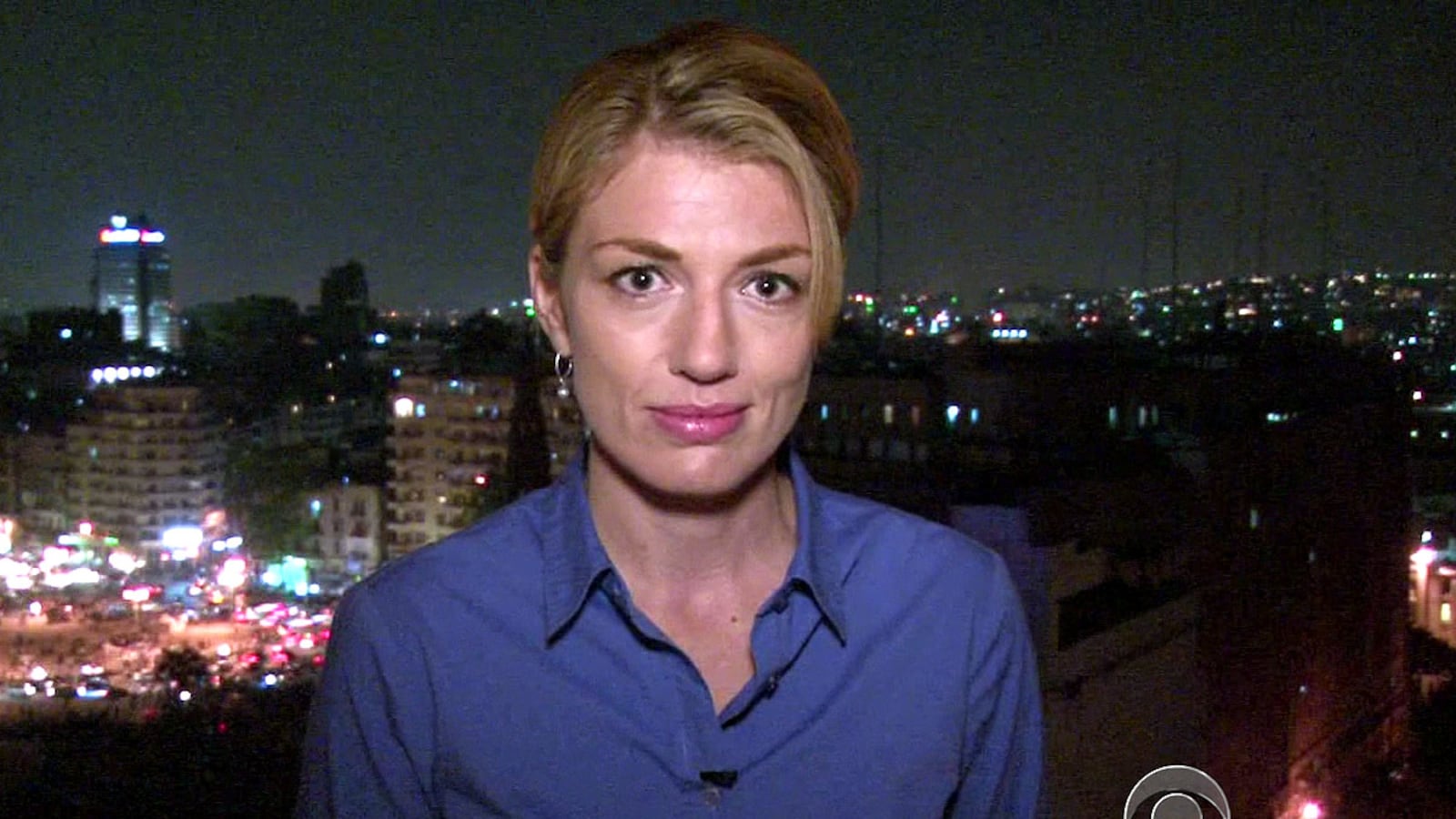 articles/2012/10/08/a-foot-in-two-worlds-holly-williams-on-reporting-and-parenting-from-war/Holly-Williams-cbs-cheat_xnuw3q