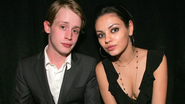 cheats/2011/01/03/mila-kunis-of-black-swan-and-macaulay-culkin-break-up/warcraft-celekunis-culkin_cyncph