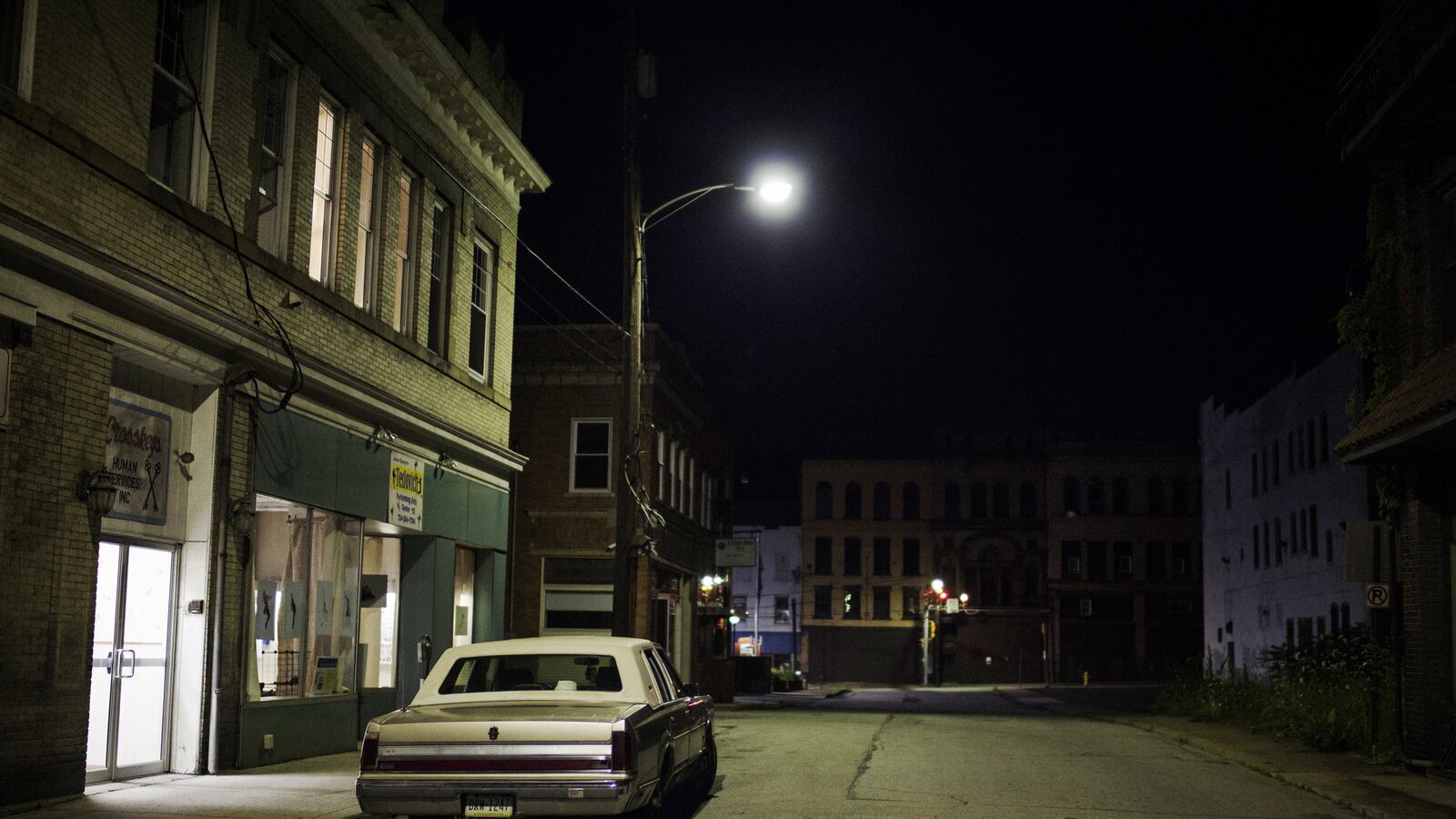 galleries/2014/09/21/america-s-fading-main-streets/140918-price-main5-tease_x1ajd4