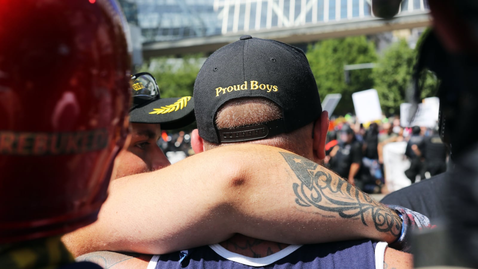 190108-proud-boy-sword-lizard_y09ttf