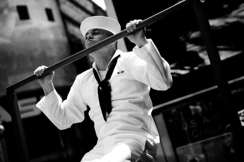 galleries/2013/04/13/say-it-ain-t-so-sequester-why-we-love-new-york-s-fleet-week-photos/130412-fleet-week3_knkauh