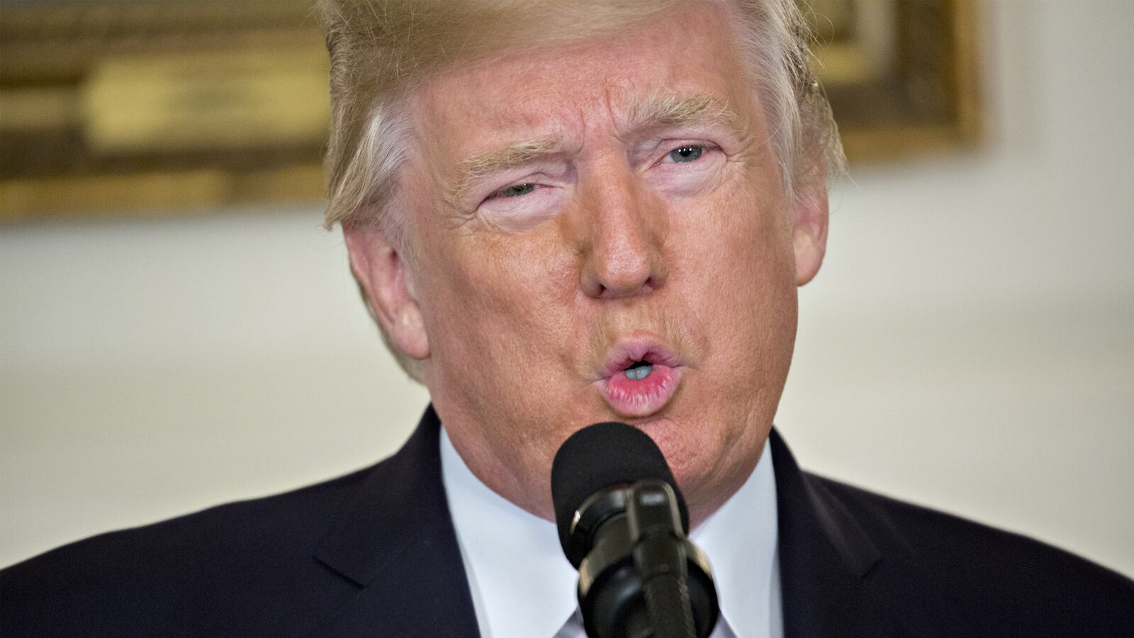 171009-Suebsaeng-Trump-hero_qu2mep