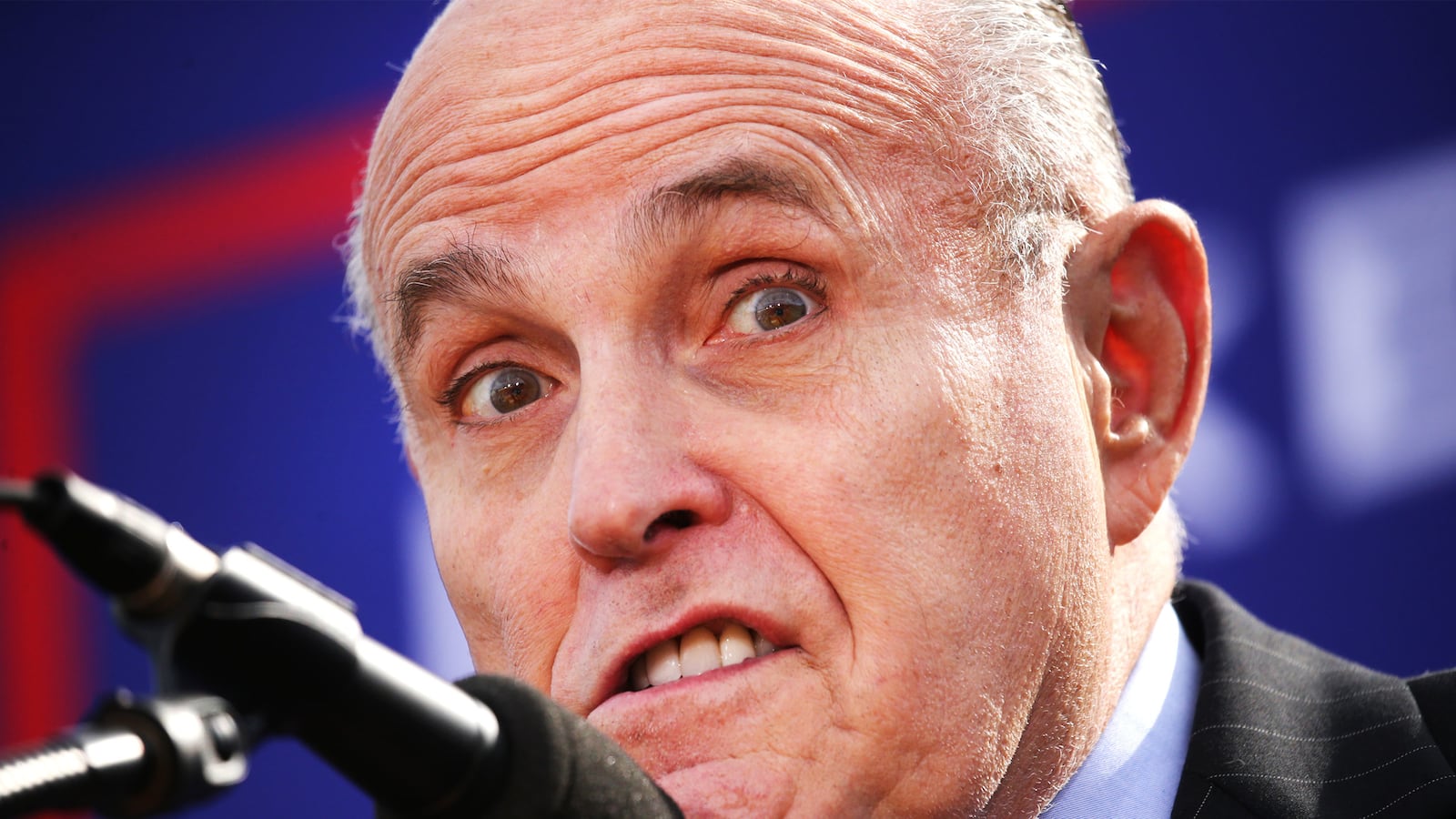 articles/2016/11/04/investigate-fbi-leaks-to-rudy-giuliani-top-democrats-tell-justice-department/161104-harris-fbi-tease_tzv1ph